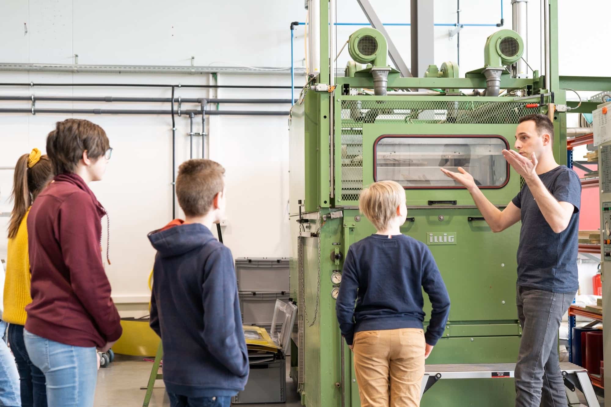 Een van de best uitgeruste opleidingslabo’s voor kunststoffen in de Benelux. In het lab leren trainees alles over technieken, productie en ontwikkeling van nieuwe materialen. 